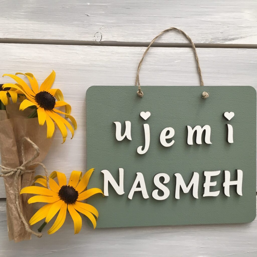 Lesena tablica »Ujemi nasmeh«