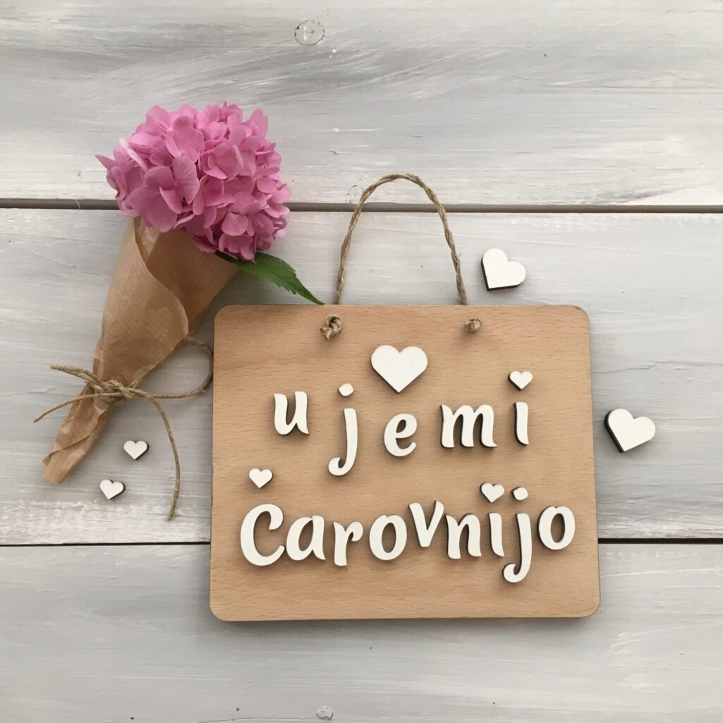 Lesena tablica "Ujemi čarovnijo"