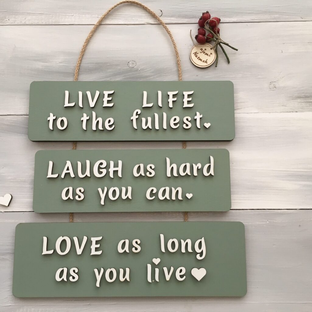 Motivacijske tablice na vrvici - Live, Laugh & Love