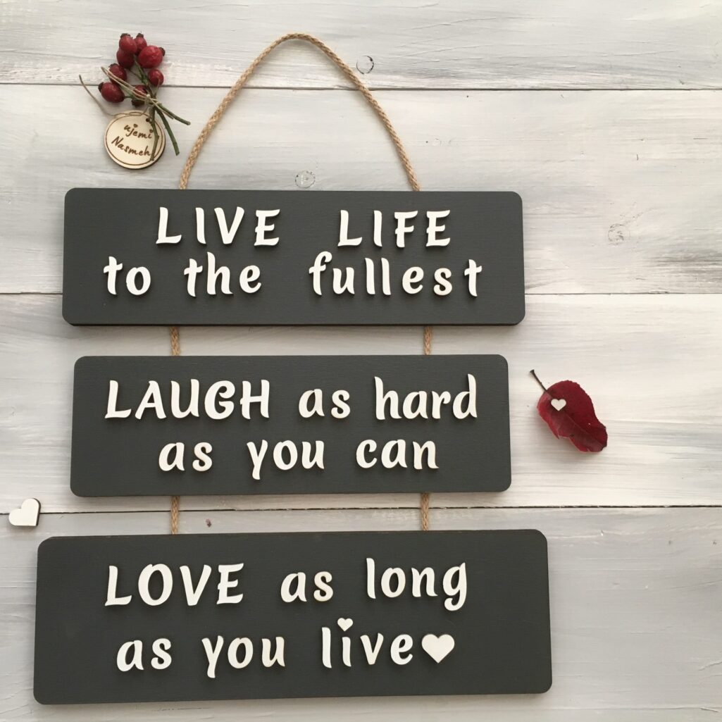 Motivacijske tablice na vrvici - Live, Laugh & Love